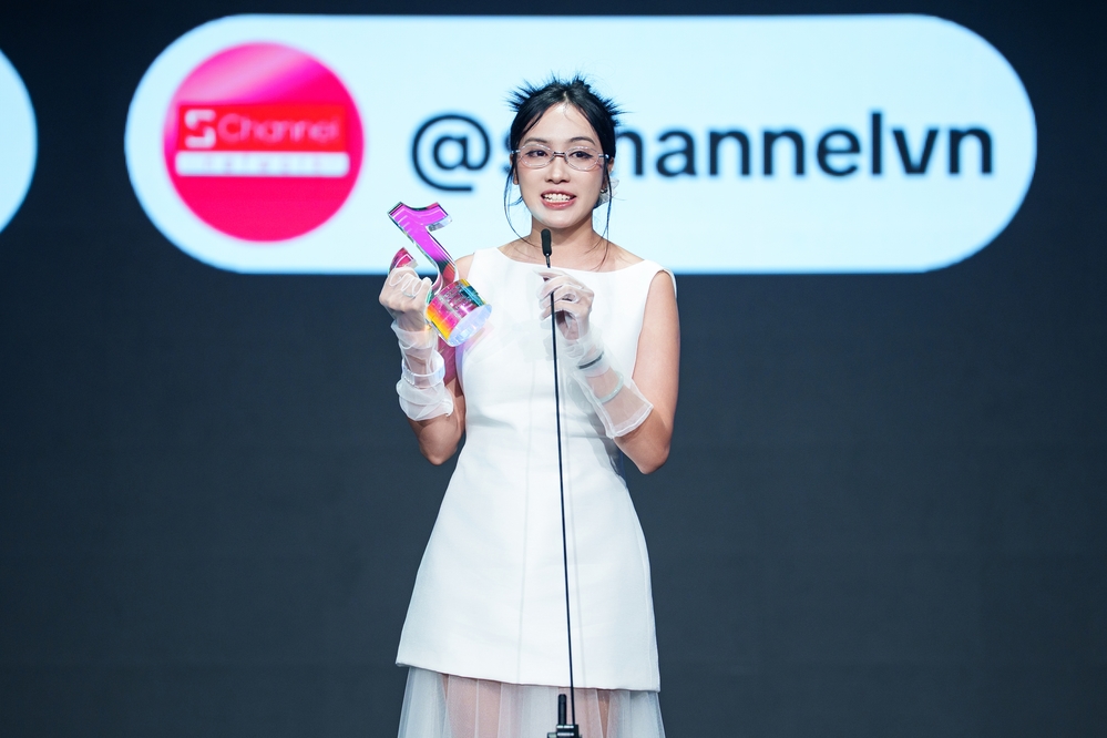 Vĩnh Thích Ăn Ngon nhận giải “Changemaker of the Year” tại TikTok Awards Việt Nam 2025 - Ảnh 3.