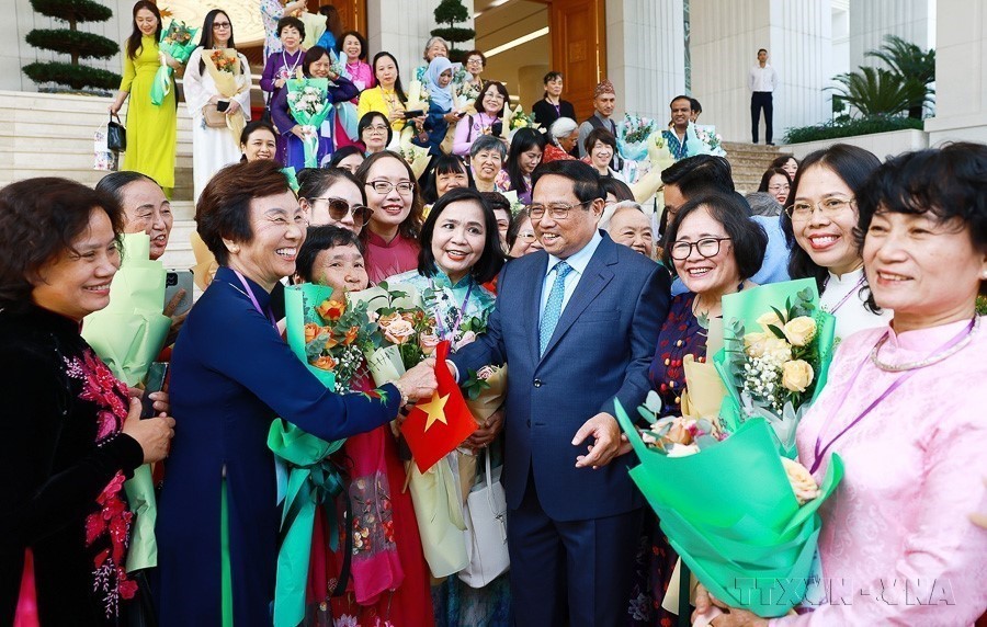vnapotalphunuvietnamphathuytruyenthongvevangtrongkynguyenmoi8346264-1760927993251473234688.jpg