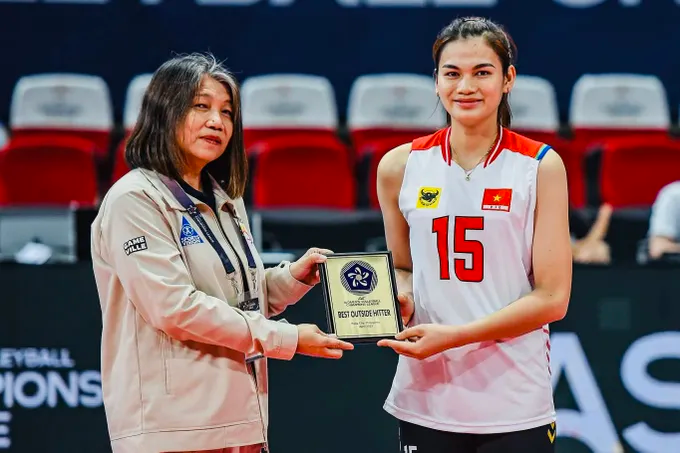 Sau khi lên tuyển chuẩn bị cho SEA Games, 3 ngôi sao bóng chuyền Việt Nam nhận quyết định quan trọng - Ảnh 1.