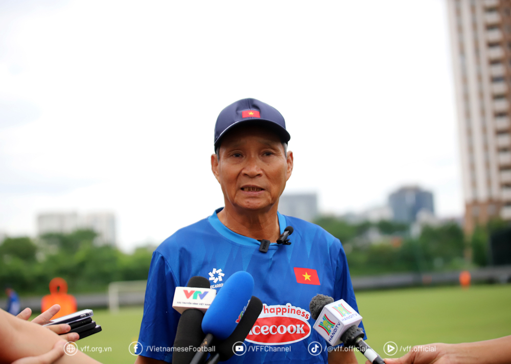 HLV Mai Đức Chung: 'Myanmar hay Philippines cũng phải e ngại đội tuyển Việt Nam' - Ảnh 1.