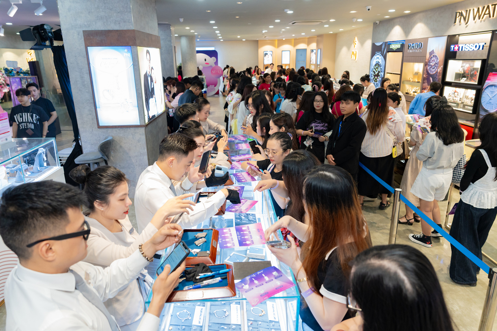 Tăng Phúc và cú sốc sold out trong 30 phút: Khi PiFam “flex” đẳng cấp fandom! - Ảnh 1.