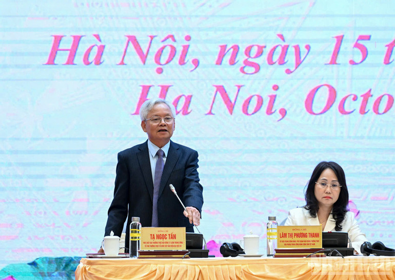 Họp báo quốc tế công bố dự thảo các văn kiện trình Đại hội XIV của Đảng - Ảnh 4.
