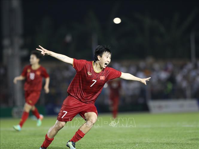 'Chuyên gia đá phạt' giúp tuyển Việt Nam đoạt vé dự World Cup vừa giải nghệ ở tuổi 32 - Ảnh 1.
