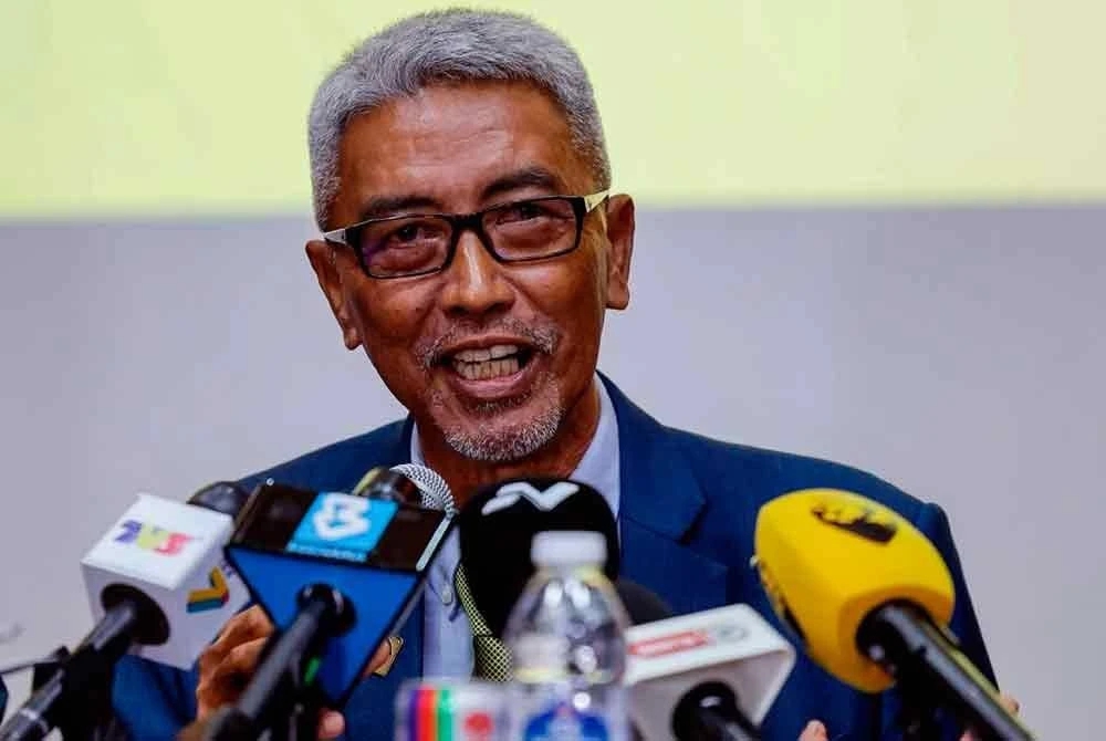 Quyền Chủ tịch Liên đoàn Bóng đá Malaysia (FAM), Datuk Mohd Yusoff Mahadi, gọi đây là “cột mốc lịch sử không chỉ cho bóng đá Đông Nam Á mà còn cho Malaysia Quyền Chủ tịch Liên đoàn Bóng đá Malaysia (FAM), Datuk Mohd Yusoff Mahadi, gọi đây là “cột mốc lịch sử không chỉ cho bóng đá Đông Nam Á mà còn cho Malaysia