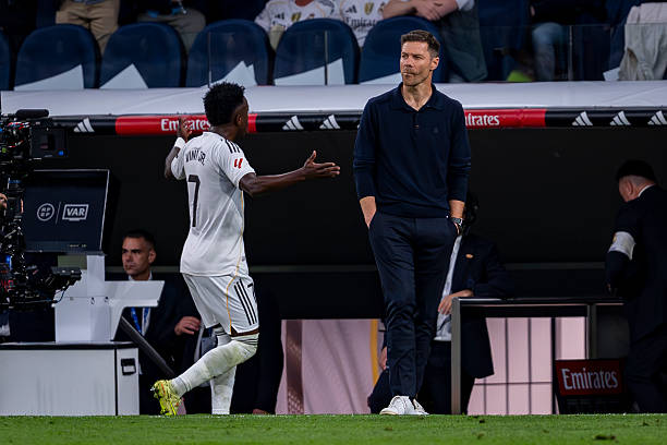 Vinicius mâu thuẫn gay gắt với HLV Xabi Alonso, nghiêm túc cân nhắc khả năng chia tay Real Madrid Vinicius mâu thuẫn gay gắt với HLV Xabi Alonso, nghiêm túc cân nhắc khả năng chia tay Real Madrid