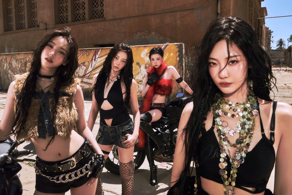 Aespa mang 'vũ trụ' K-pop đến Hà Nội cùng 8Wonder Winter 2025 - Ảnh 2.