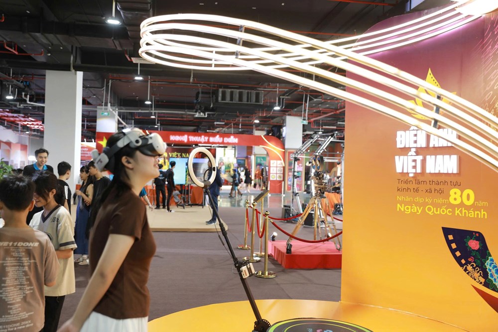 Công nghiệp văn hóa tỏa sáng tại Triển lãm Thành tựu đất nước - Ảnh 2. Công nghiệp văn hóa tỏa sáng tại Triển lãm Thành tựu đất nước - Ảnh 2.