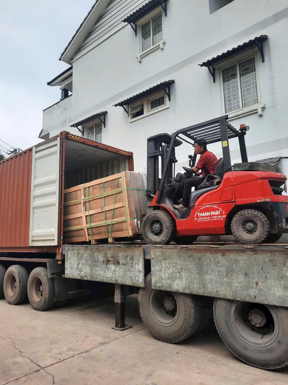 Dịch vụ thuê xe nâng tại TP.HCM: Xe nâng Thành Phát mở rộng hoạt động - Ảnh 3. Dịch vụ thuê xe nâng tại TP.HCM: Xe nâng Thành Phát mở rộng hoạt động - Ảnh 3.