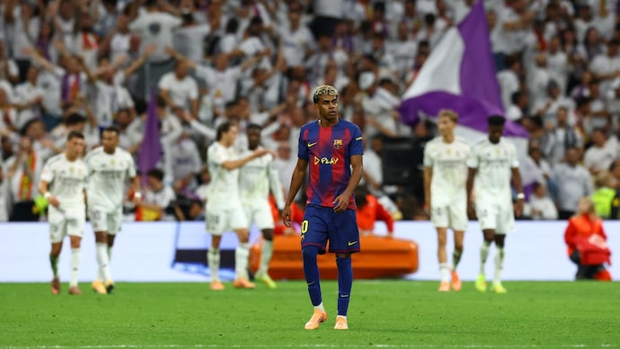 Barca 'quản' Lamine Yamal vì câu nói lỡ lời về Real Madrid - Ảnh 1. Barca 'quản' Lamine Yamal vì câu nói lỡ lời về Real Madrid - Ảnh 1.