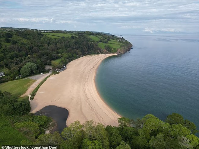 Những bãi biển đẹp nhất Vương quốc Anh mùa Thu: Từ cồn cát vàng óng đến tầm nhìn hùng vĩ  - Ảnh 5. Những bãi biển đẹp nhất Vương quốc Anh mùa Thu: Từ cồn cát vàng óng đến tầm nhìn hùng vĩ  - Ảnh 5.