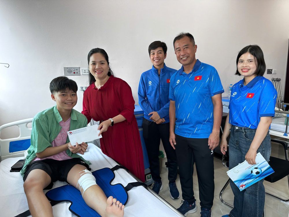 Tin nóng bóng đá Việt hôm nay 29/10: 5 cầu thủ bị cấm thi đấu ở vòng 9 V-League; Nữ cầu thủ U16 Việt Nam đứt dây chằng đầu gối - Ảnh 2. Tin nóng bóng đá Việt hôm nay 29/10: 5 cầu thủ bị cấm thi đấu ở vòng 9 V-League; Nữ cầu thủ U16 Việt Nam đứt dây chằng đầu gối - Ảnh 2.