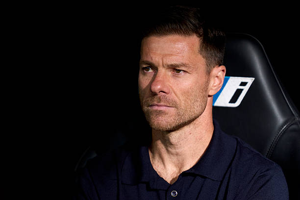 Theo AS, ban lãnh đạo Real Madrid lập tức ra thông báo ủng hộ tuyệt đối HLV Xabi Alonso và xem xét kỷ luật Vinicius vì hành vi thiếu tôn trọng Theo AS, ban lãnh đạo Real Madrid lập tức ra thông báo ủng hộ tuyệt đối HLV Xabi Alonso và xem xét kỷ luật Vinicius vì hành vi thiếu tôn trọng