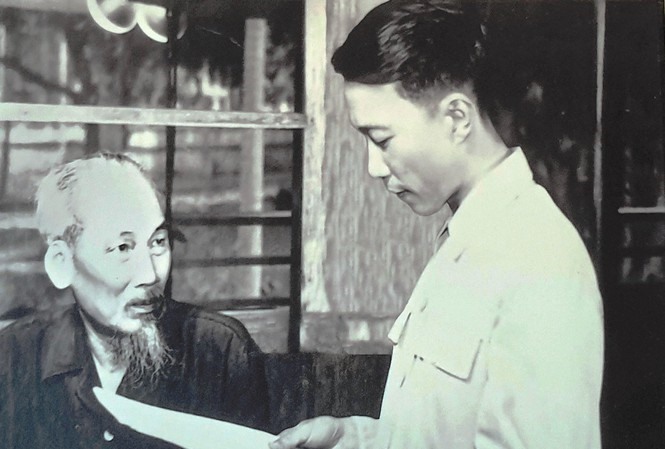 105 năm Ngày sinh đồng chí Tố Hữu (4/10/1920 - 4/10/2025) - Nhà lãnh đạo tài năng trên mặt trận tư tưởng, văn hóa - Ảnh 1.