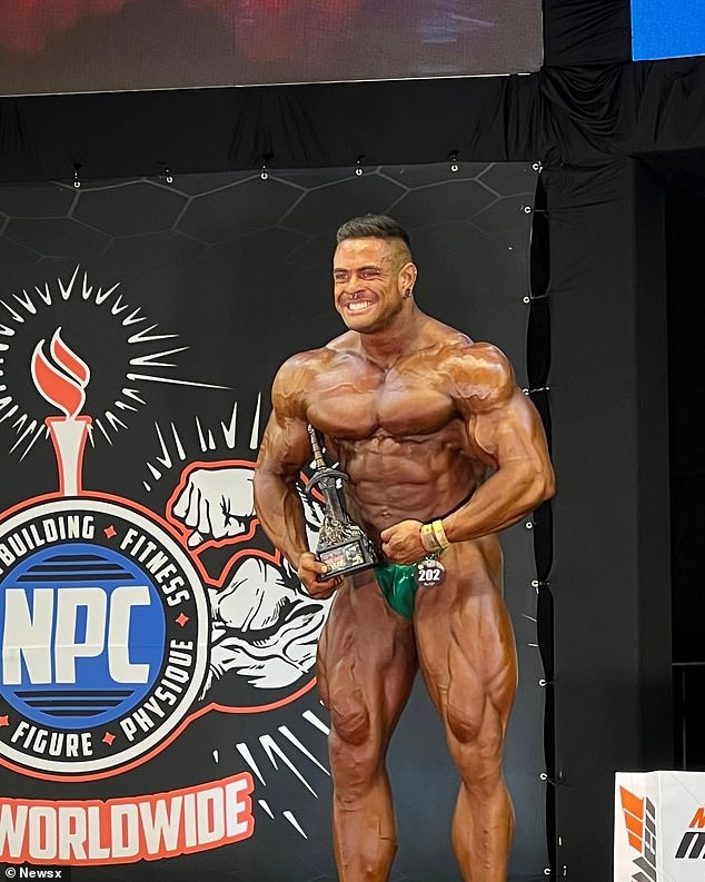 VĐV thể hình nổi tiếng qua đời vì quá đau buồn khi mất ... 'mèo cưng' - Ảnh 1. VĐV thể hình nổi tiếng qua đời vì quá đau buồn khi mất ... 'mèo cưng' - Ảnh 1.