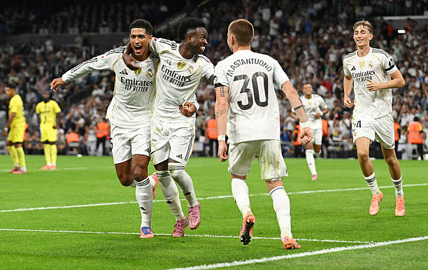 Real Madrid giành chiến thắng 3-1 trước Villarreal rạng sáng 5/10 tại vòng 8 La Liga, trong đó Vinicius lập cú đúp và Mbappe ghi bàn ấn định tỷ số.