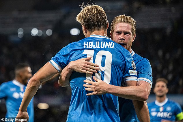 Bên trong cuộc sống mới của Kevin De Bruyne ở Naples - Ảnh 4.