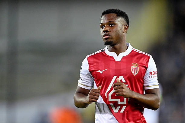 Ansu Fati đi vào lịch sử Ligue 1 sau khi lập cú đúp ở trận Monaco hòa Nice 2-2 ở vòng 7 Ligue 1