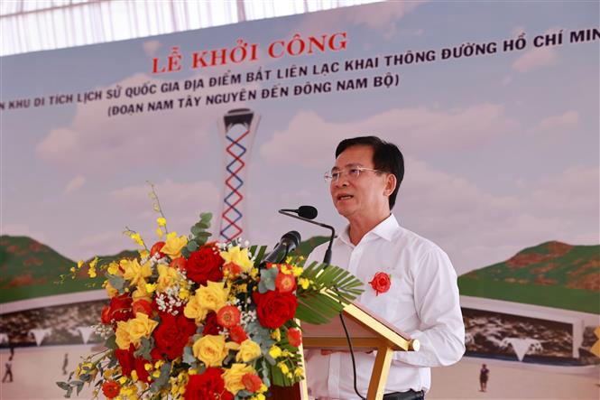 Ông Hồ Văn Mười, Chủ tịch UBND tỉnh Lâm Đồng, phát biểu tại lễ khởi công. Ảnh: Hưng Thịnh – TTXVN