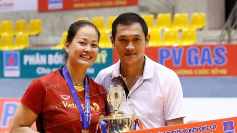 Tin nóng thể thao tối 8/10: Huyền thoại bóng chuyền nữ Việt Nam lập kỳ tích đặc biệt ở tuổi U50 - Ảnh 1.
