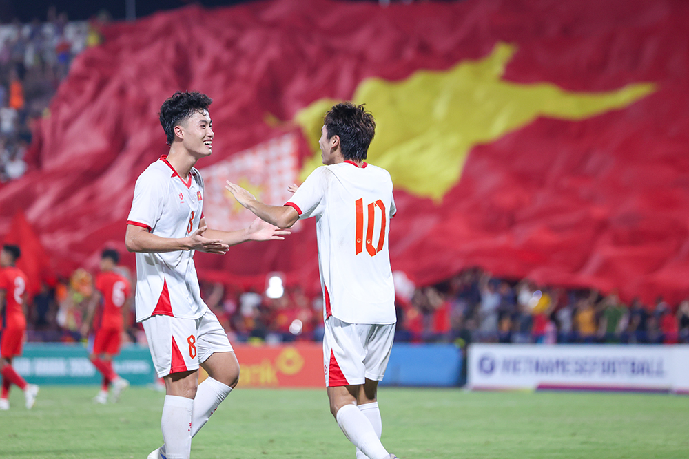 HLV Hoàng Văn Phúc:	 “Bóng đá Việt Nam bước tiếp bằng sự tự tin cùng tâm thế hứng khởi” - Ảnh 1.