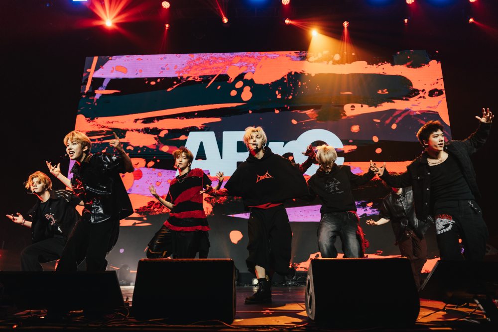 BTOB, DPR CREAM & DPR ARTIC, Dragon Pony cuồng nhiệt trước 1.500 khán giả TP.HCM - Ảnh 3. BTOB, DPR CREAM & DPR ARTIC, Dragon Pony cuồng nhiệt trước 1.500 khán giả TP.HCM - Ảnh 3.