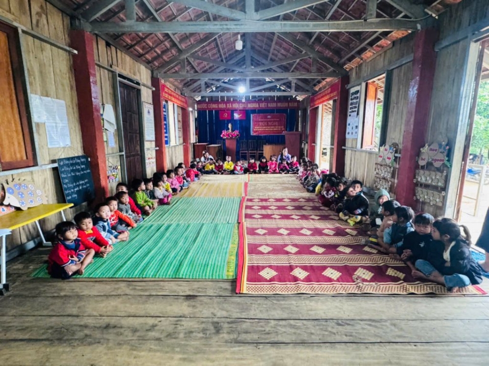 Học là giỏi - Hành trình đi để học từ con đường đất đỏ - Ảnh 2.