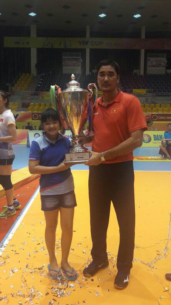 Cặp cha con của bóng chuyền Việt Nam cùng nhau giành chức vô địch, tạo khoảnh khắc ấn tượng với CĐV - Ảnh 3.