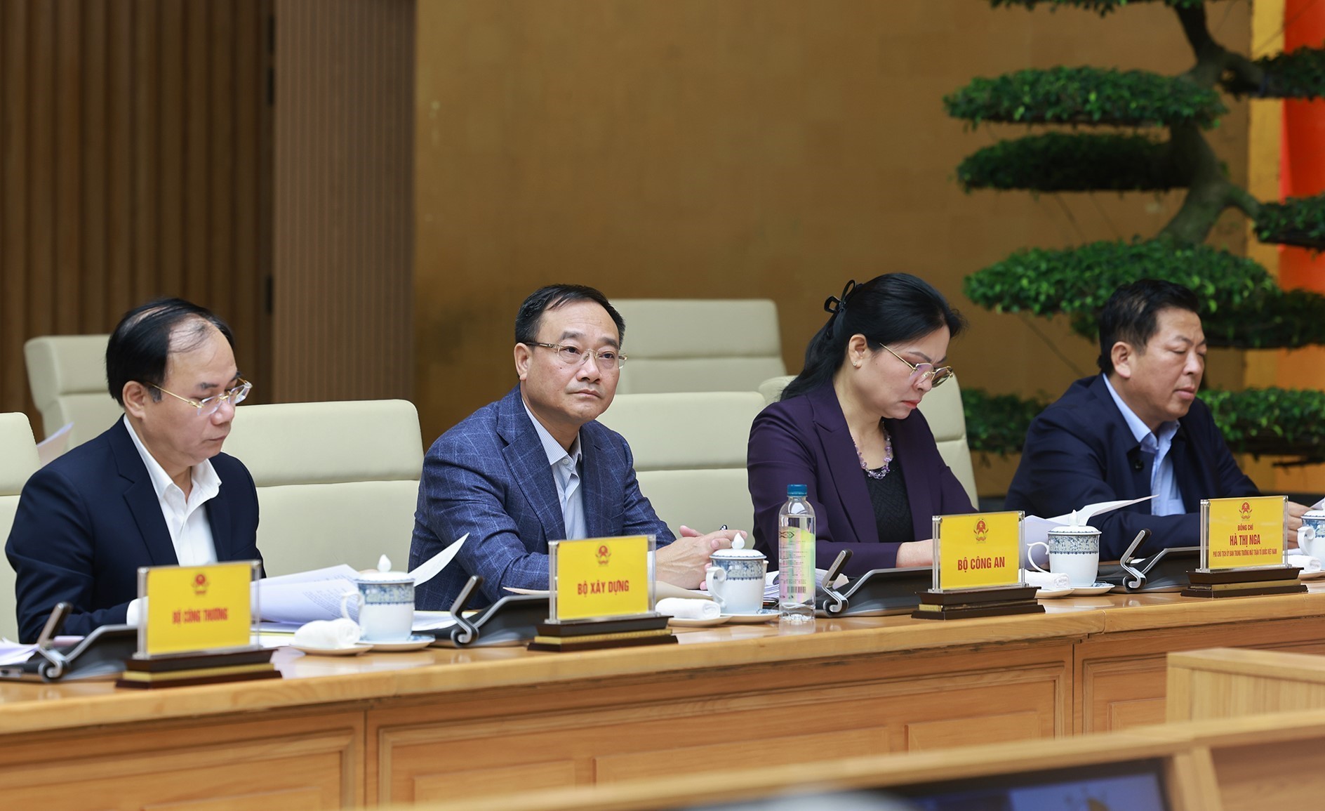 Thủ tướng chủ trì Phiên họp lần thứ 3 về chính sách nhà ở và thị trường bất động sản - Ảnh 4.