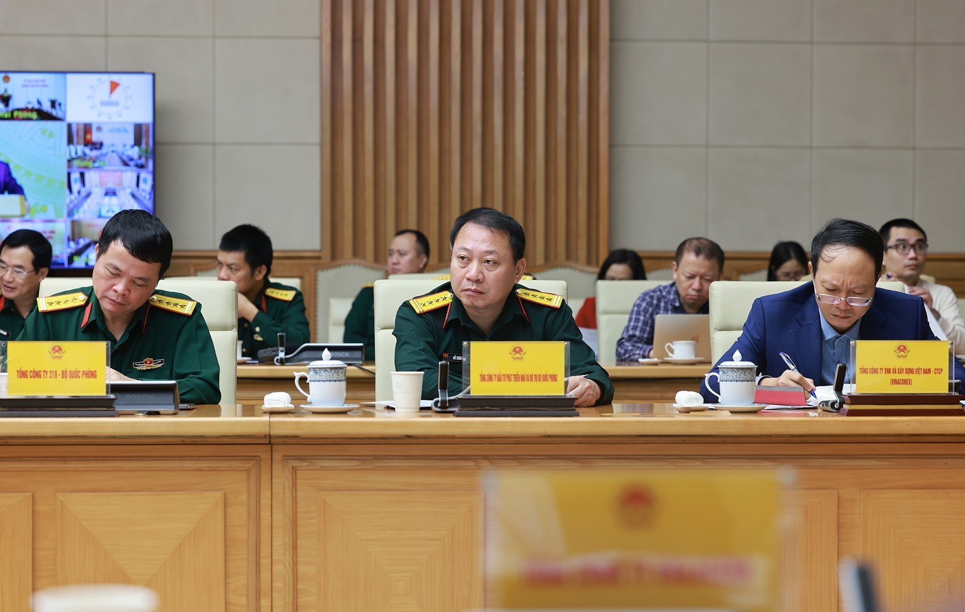 Thủ tướng chủ trì Phiên họp lần thứ 3 về chính sách nhà ở và thị trường bất động sản - Ảnh 5.