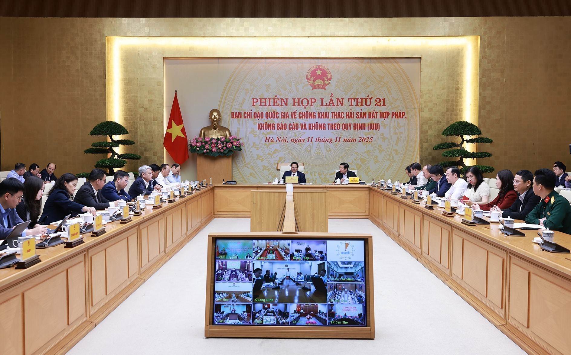 Thủ tướng chủ trì Phiên họp thứ 21 về phòng ,chống khai thác hải sản bất hợp pháp - Ảnh 1.