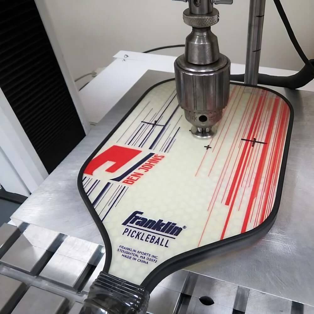 Vì sao vợt pickleball chính hãng lại đắt đến vậy? - Ảnh 2.