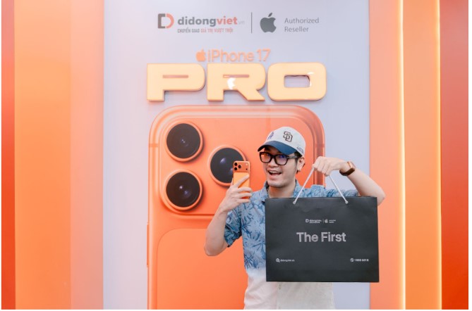 iPhone 17 Pro Max màu cam: Sao Việt còn mê hay đã hết hot? - Ảnh 4. iPhone 17 Pro Max màu cam: Sao Việt còn mê hay đã hết hot? - Ảnh 4.