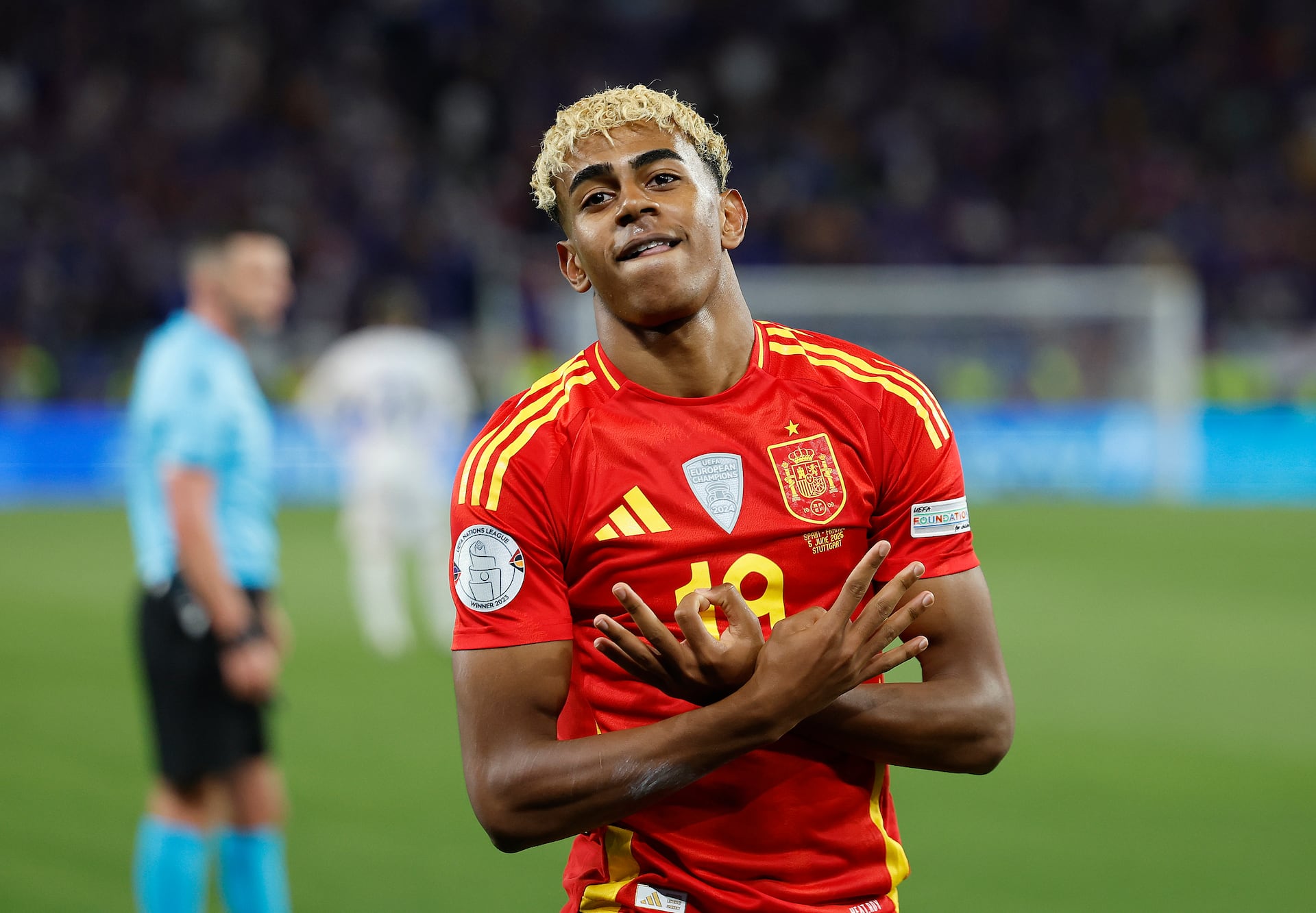 Đội tuyển Tây Ban Nha xung đột với Barcelona: Nạn nhân bất đắc dĩ Lamine  Yamal