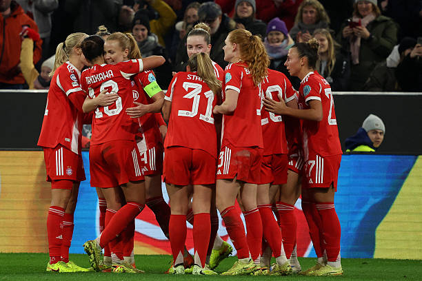 Bayern Munich hạ Arsenal 3-2 tại Champions League nữ