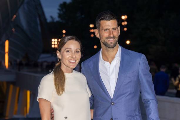Tay vợt số một Serbia Novak Djokovic mới đây tiết lộ một chi tiết thú vị về mối tình với người vợ hiện tại, Jelena. Trước khi cả hai quen biết, Jelena từng hẹn hò với một tay vợt trẻ cùng câu lạc bộ mà Djokovic biết từ thuở nhỏ