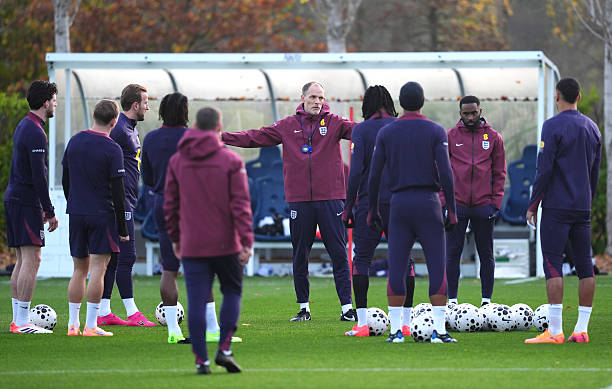 HLV Thomas Tuchel muốn học theo mô hình thành công của Arsenal trong việc trở thành &quot;chuyên gia bóng chết&quot; như đá phạt, phạt góc và cả ném biên dài
