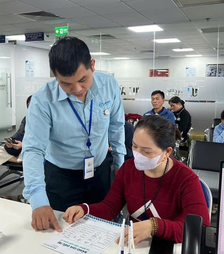 Bệnh viện Mắt Hoa Lư: Hành trình trở thành điểm tựa tin cậy của khách hàng - Ảnh 1.