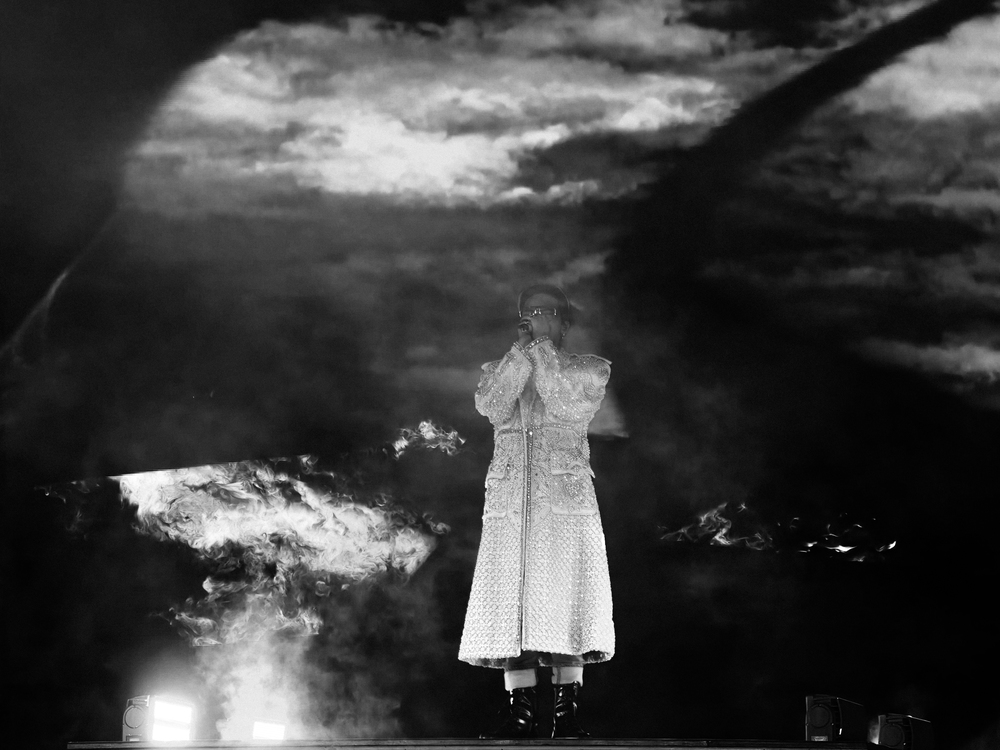 Vì sao fan lụy G-DRAGON 2025 WORLD TOUR in Hanoi, presented by VPBank? - Ảnh 3.