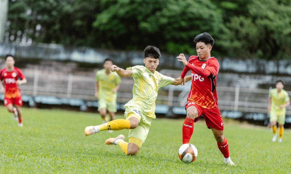 Tin nóng bóng đá Việt hôm nay 15/11: Đội tuyển Việt Nam sang Lào; CLB Thể Công Viettel nhận án phạt từ VPF - Ảnh 2. Tin nóng bóng đá Việt hôm nay 15/11: Đội tuyển Việt Nam sang Lào; CLB Thể Công Viettel nhận án phạt từ VPF - Ảnh 2.