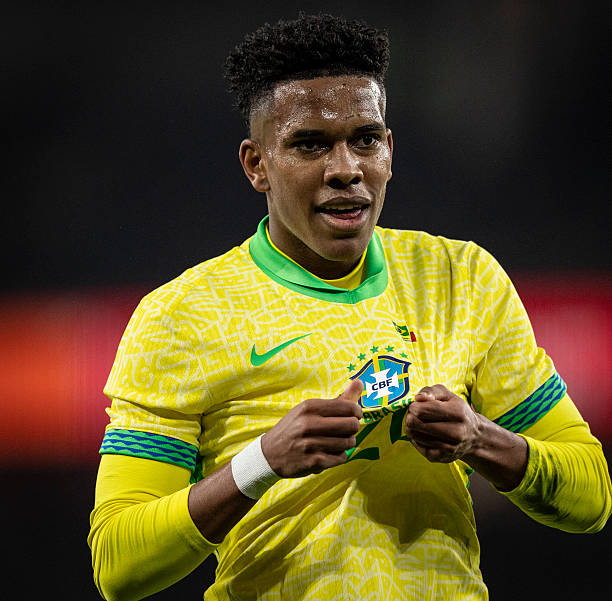 Estevao lập công cho tuyển Brazil Estevao lập công cho tuyển Brazil