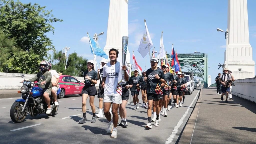 Kết thúc lễ rước đuốc hoành tráng, chủ nhà Thái Lan đếm ngược chờ SEA Games 33