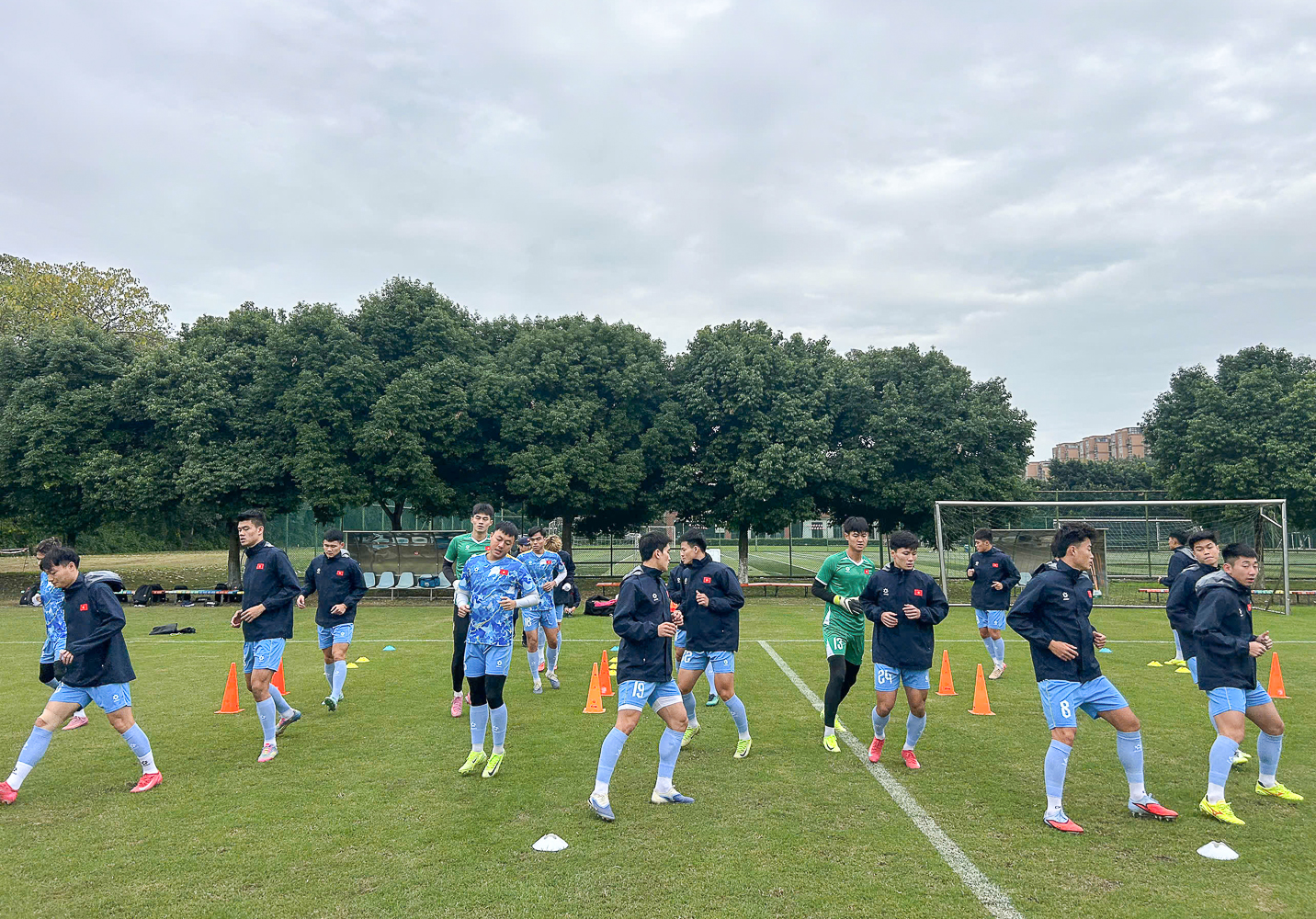 Tin nóng bóng đá Việt hôm nay 18/11: U22 Việt Nam tự tin đối đầu U22 Hàn Quốc; Họp báo trận Việt Nam gặp Lào - Ảnh 1. Tin nóng bóng đá Việt hôm nay 18/11: U22 Việt Nam tự tin đối đầu U22 Hàn Quốc; Họp báo trận Việt Nam gặp Lào - Ảnh 1.