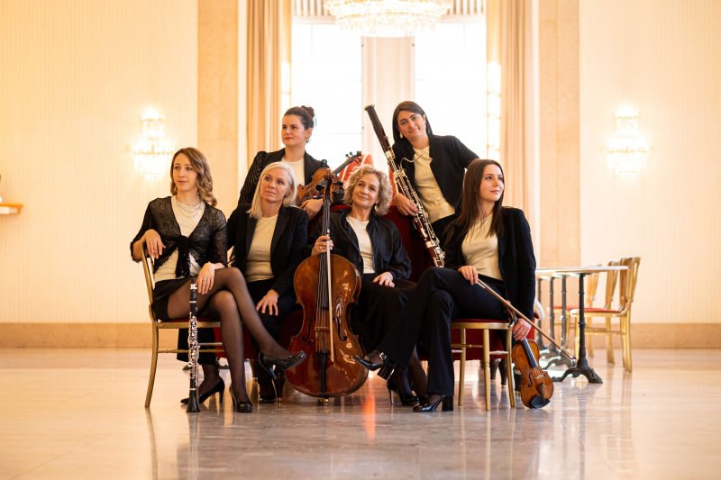 Đêm diễn đầu tiên của chuỗi chương trình sẽ được mở màn bởi nhóm hòa tấu La Philharmonica. Đêm diễn đầu tiên của chuỗi chương trình sẽ được mở màn bởi nhóm hòa tấu La Philharmonica.