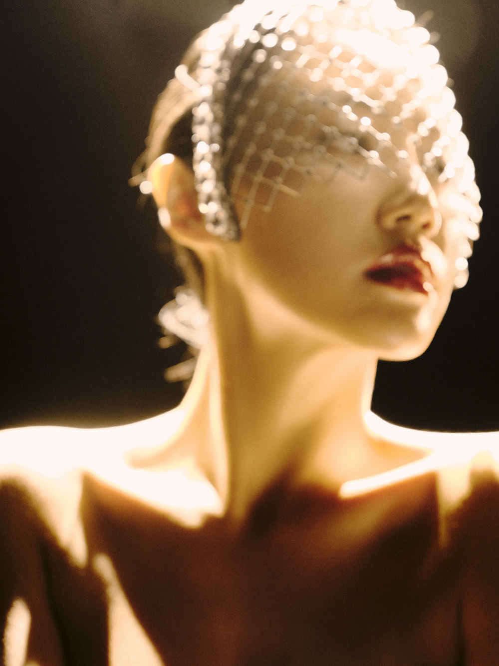 Khi giọng hát của Văn Mai Hương và phong cách trình diễn của Chi Pu hoà quyện - Ảnh 5. Khi giọng hát của Văn Mai Hương và phong cách trình diễn của Chi Pu hoà quyện - Ảnh 5.