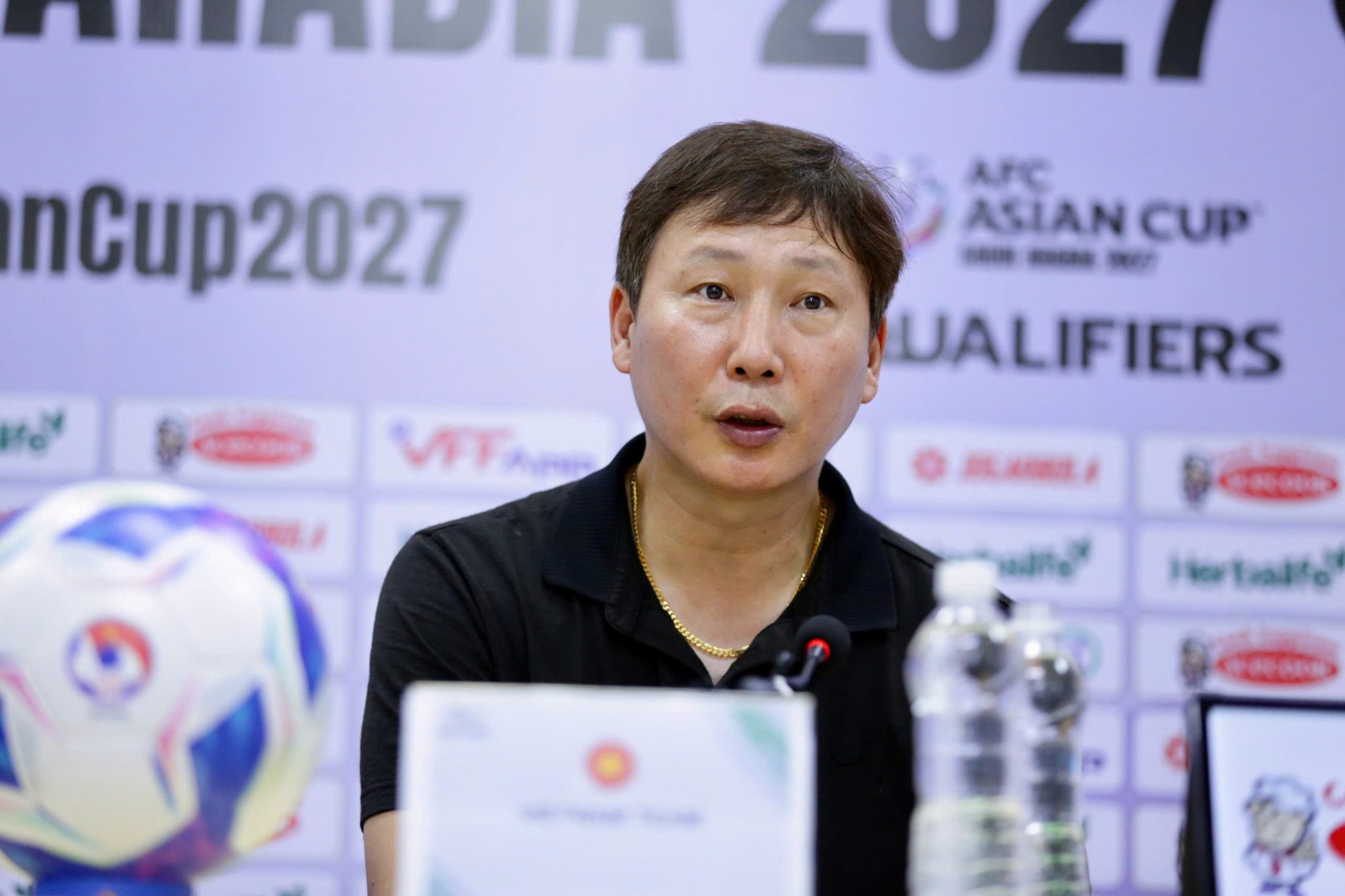 HLV Kim Sang Sik: 'Đội tuyển Việt Nam chơi không thật sự tốt' - Ảnh 1.