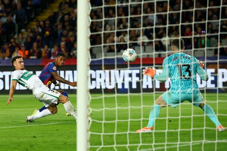 Giữa bão tin đồn, Yamal ghi bàn trở lại giúp Barcelona tiếp tục bám đuổi Real Madrid - Ảnh 3.