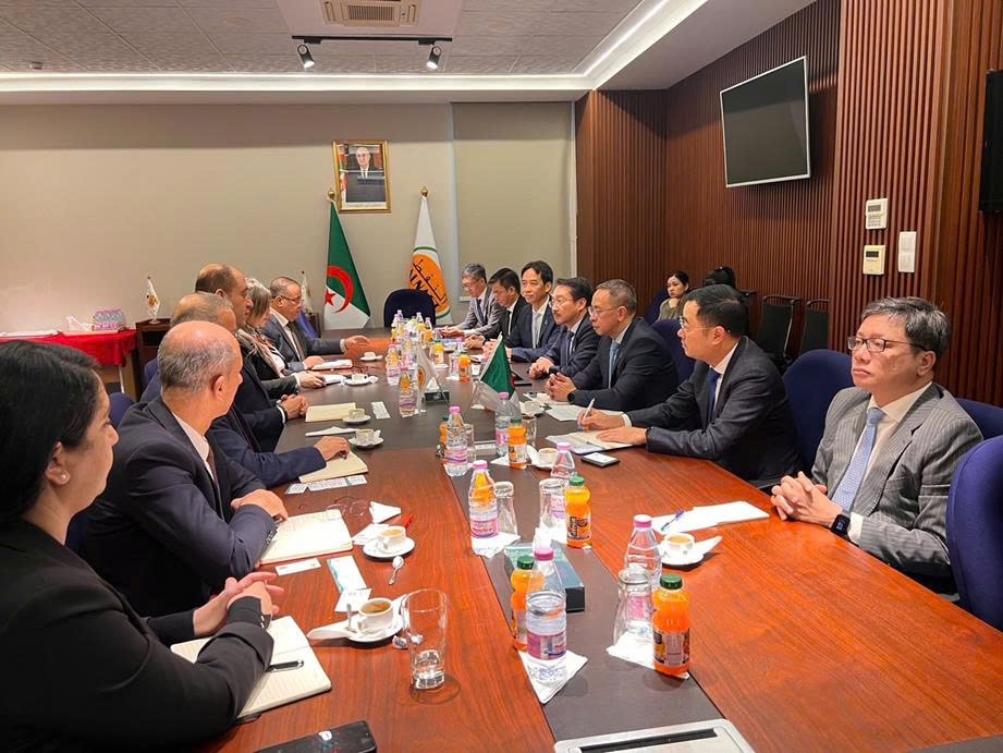 Petrovietnam làm việc với Cục Quản lý thẩm định và tối ưu tài nguyên Dầu khí Algeria - Ảnh 1.