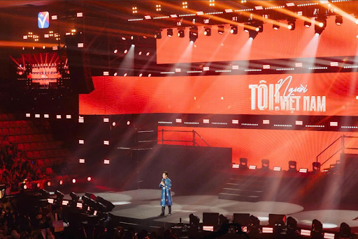 Vikki lan tỏa yêu thương đồng hành cùng Đêm nhạc “Tôi! Người Việt Nam” - Ảnh 2.