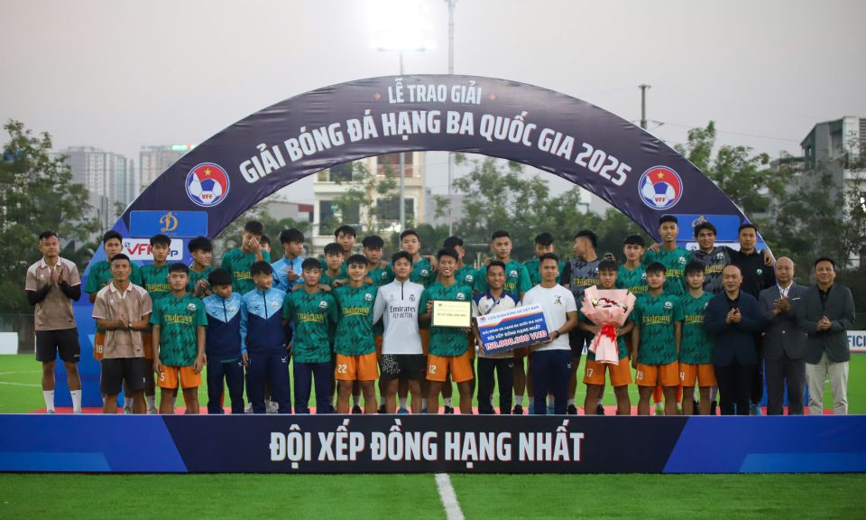 Tin nóng bóng đá Việt hôm nay 24/11: CAHN ‘nhả quân’ cho đội U22 Việt Nam; CLB Ninh Bình chia tay năm 2025 với kỷ lục bất bại - Ảnh 3. Tin nóng bóng đá Việt hôm nay 24/11: CAHN ‘nhả quân’ cho đội U22 Việt Nam; CLB Ninh Bình chia tay năm 2025 với kỷ lục bất bại - Ảnh 3.