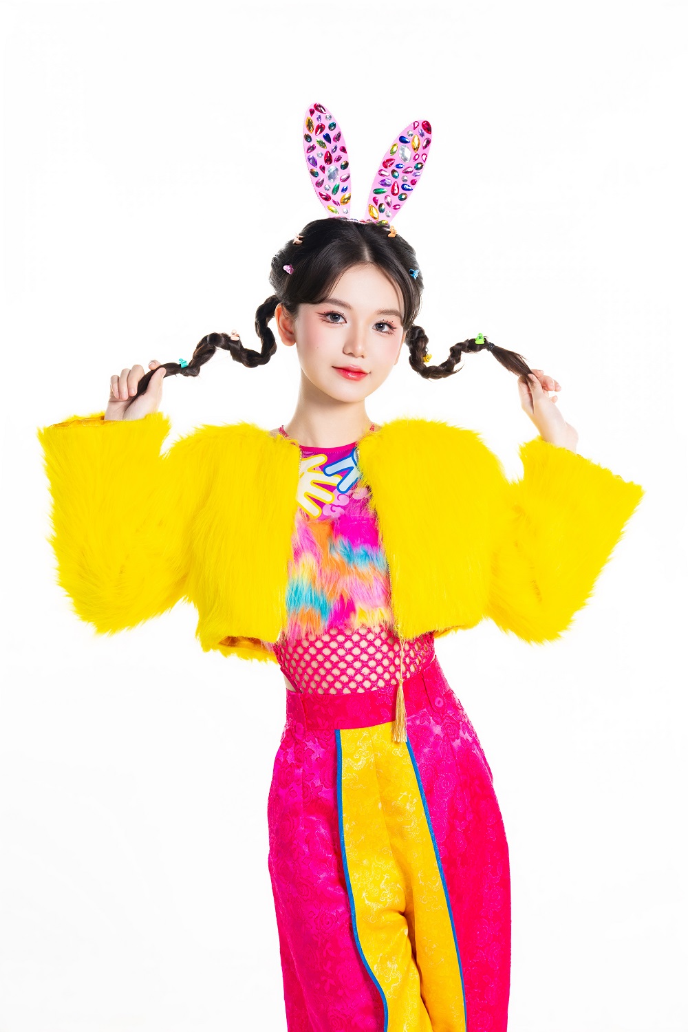 MV “Oẳn tù tì” của Nguyễn Ngọc Kim Cương: Trò chơi dân gian bước vào đời sống Gen Alpha - Ảnh 5.